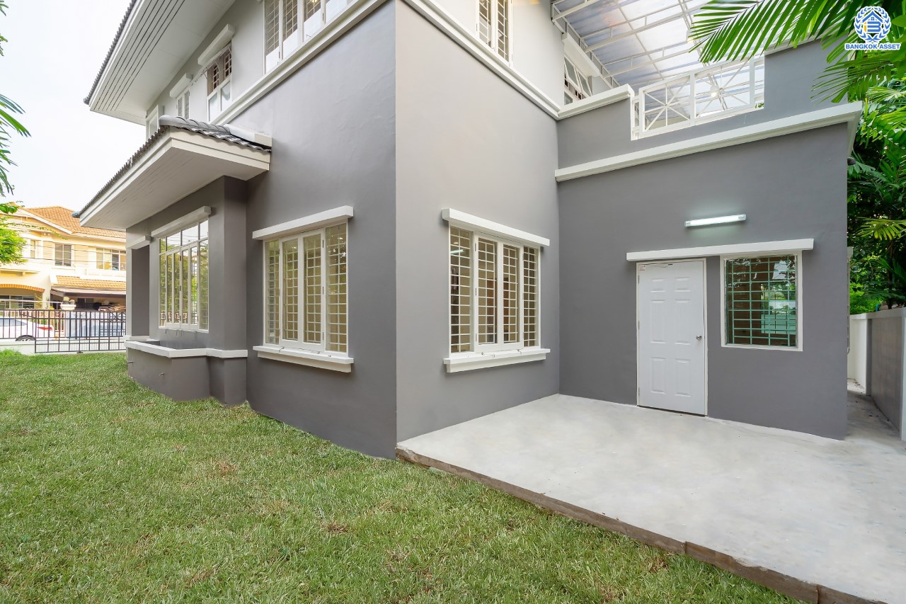 บ้านมือสองตกแต่งใหม่ ม.ชัยพฤกษ์ บางบัวทอง บ้านเดี่ยวแบรนด์ LH เนื้อที่ 79.7 ตร.ว. ฟังก์ชัน 3 ห้องนอน 3 ห้องน้ำ 1 ห้องแม่บ้าน จอดรถ 2 คัน พร้อม Facilities ครบครัน บนทำเลเดินทางสะดวก ติดถนนบางกรวย-ไทรน้อย ใกล้เซ็นทรัลเวสต์เกต และรถไฟฟ้าสายสีม่วง "สถานีบางพลู"